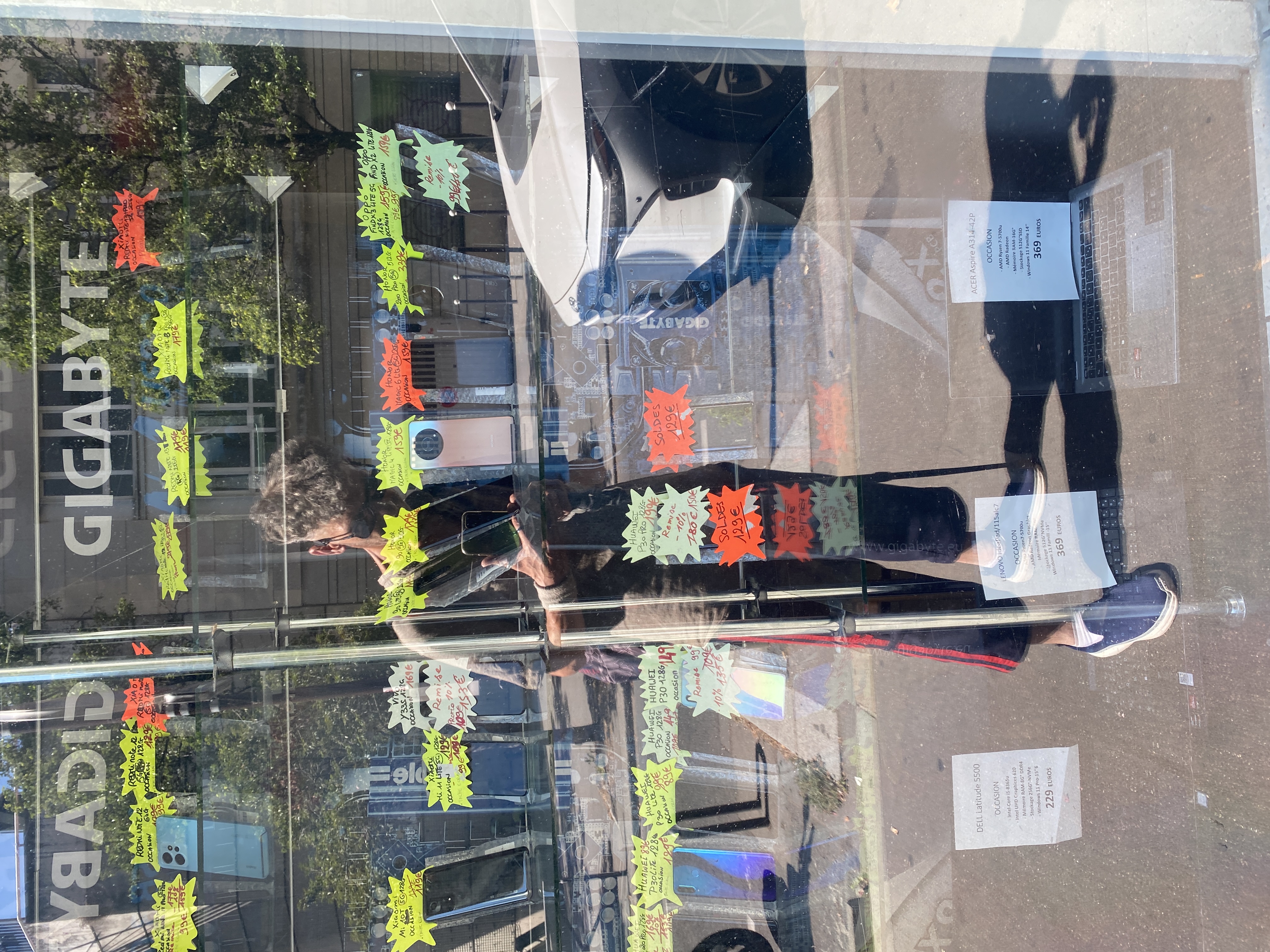 Image slide 18