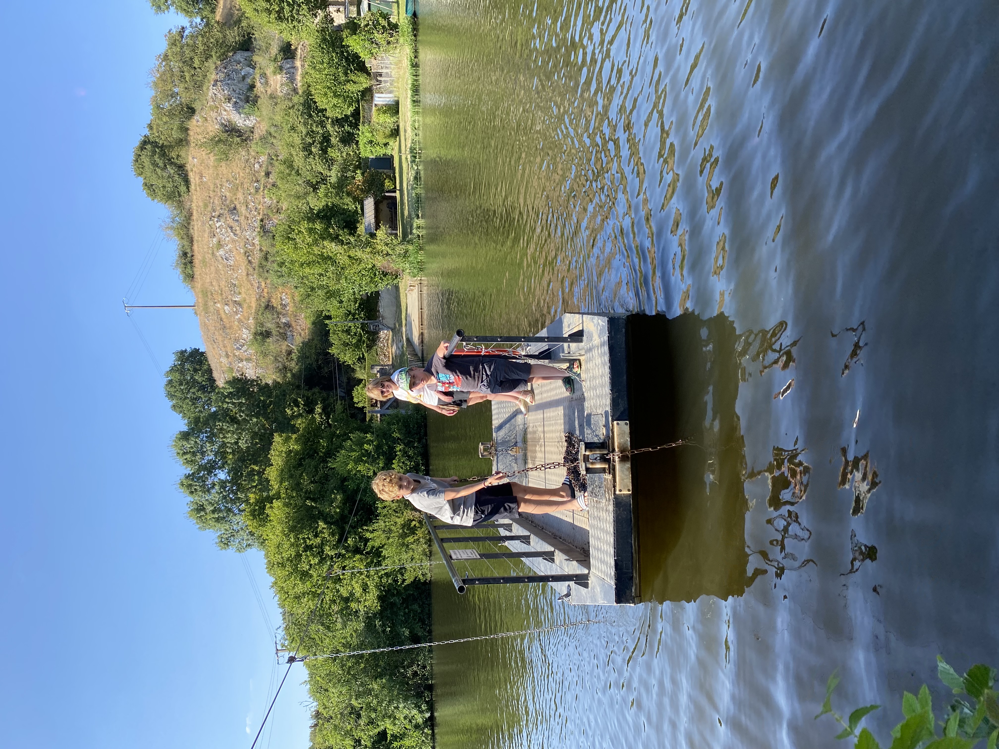 Image slide 11